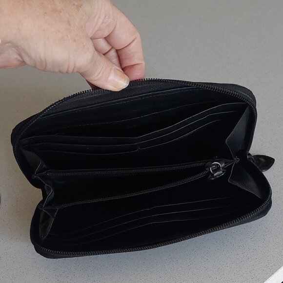 Brighton Vintage Black Leather Croc Zip Around Wallet with Silver Embellishments - Picture 7 of 14